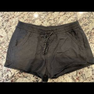 Gymboree black cotton shorts size 10/12